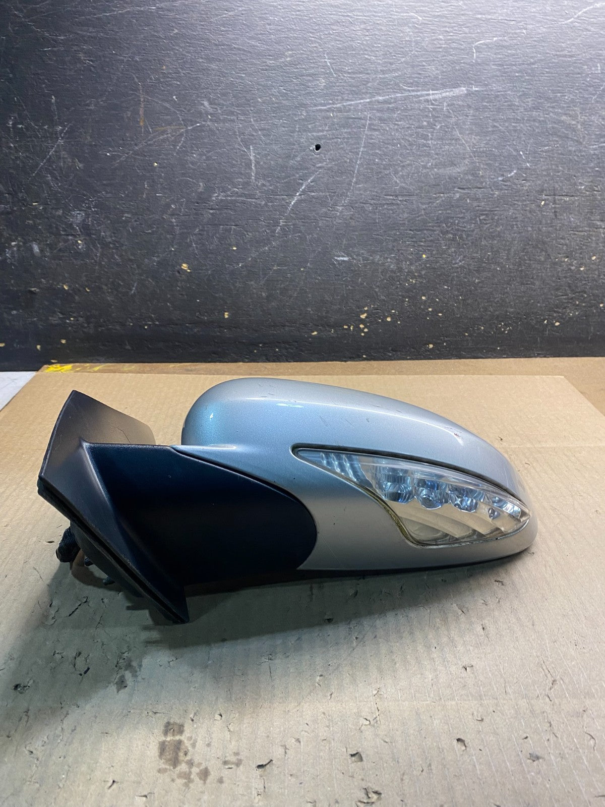 2008-2012 Buick Enclave Left Driver Heat Door Blind spot Mirror OEM Z5258 MS3