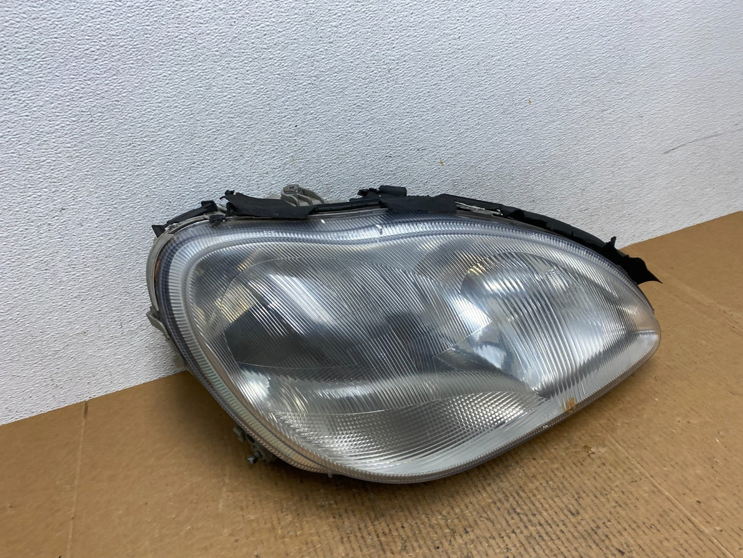 Xenon 2000 to 2002 Mercedes S-Class Right Passenger Headlight AE0286 DW2