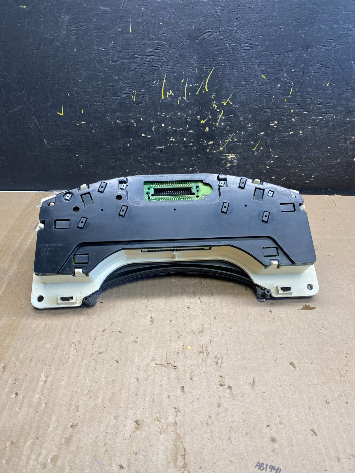 2001 to 2002 Chevrolet Express Speedometer Cluster Gauge OEM AB2099 DG6