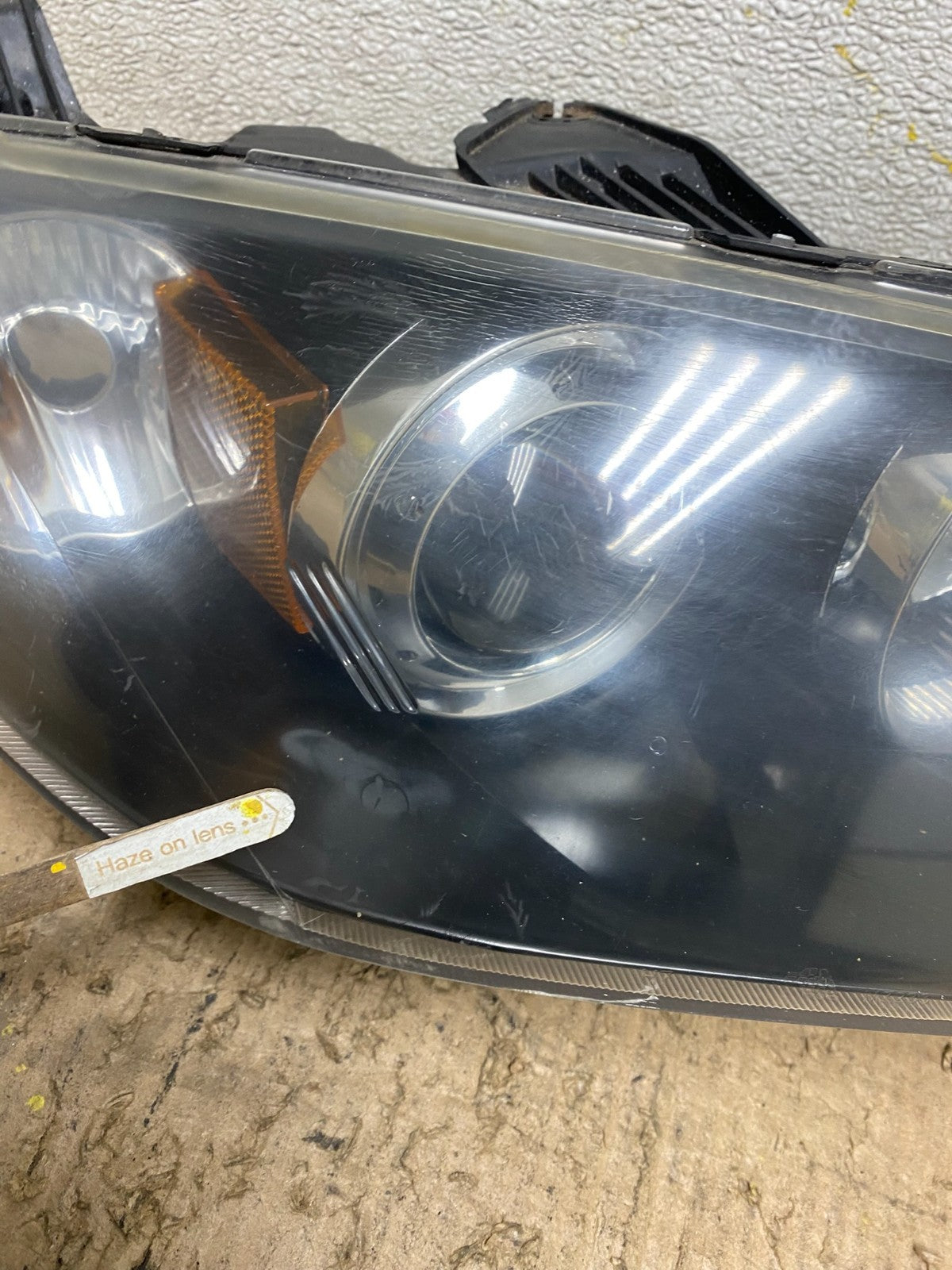 2004 to 2009 Mazda 3 Sedan Right Passenger Rh Side Headlight W7921 DW7