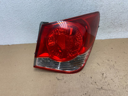 2011 2012 2013 2014 Chevrolet Cruze Right Passinger RH Side Tail Light AG43490