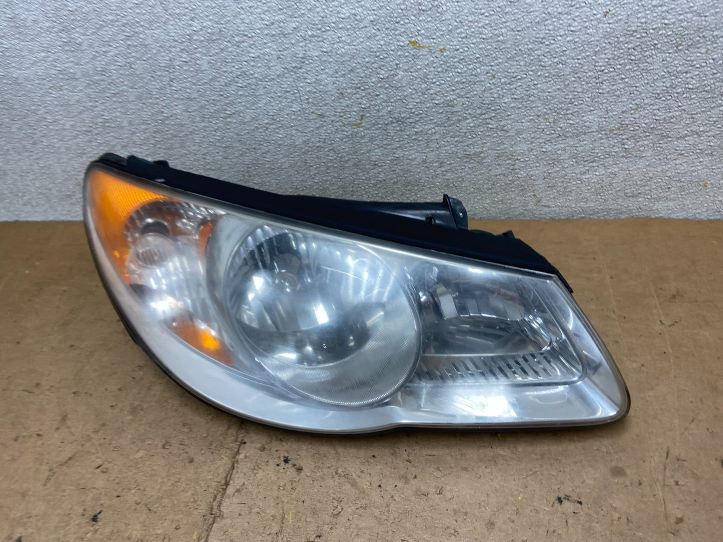 2007 2008 2009 2010 Hyundai Elantra Right Passenger Side Headlight OEM X7552 PS1
