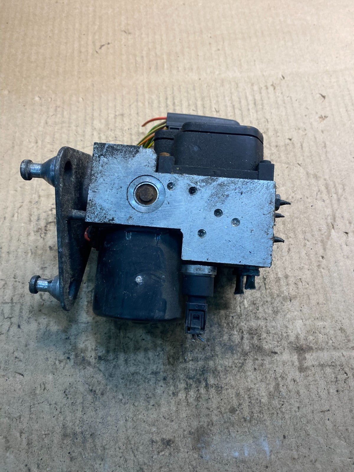 2000-2003 Mercedes W210 E320 E430 ABS ESP Electronic Stability Module Z4658 DG4