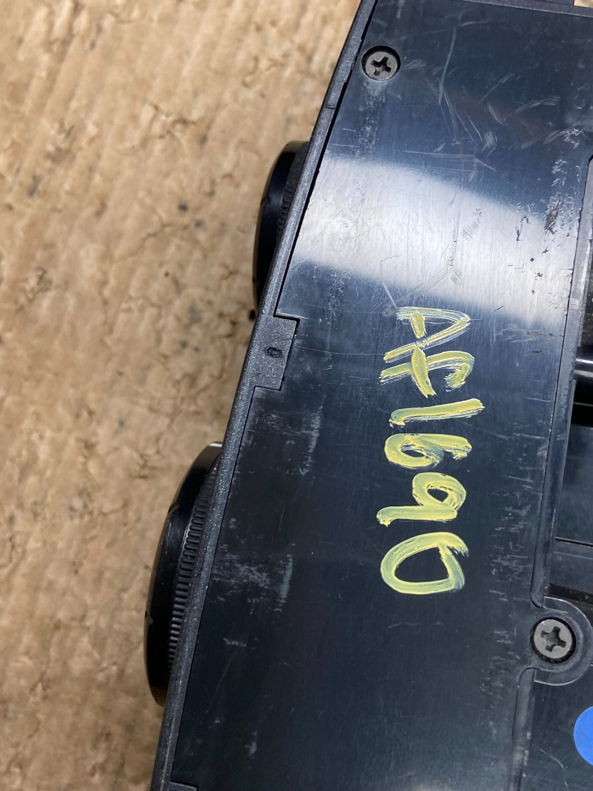 2003 to 2006 Kia Sorento Temperature AC Climate Control 97250-3e401 AF1690 DG7