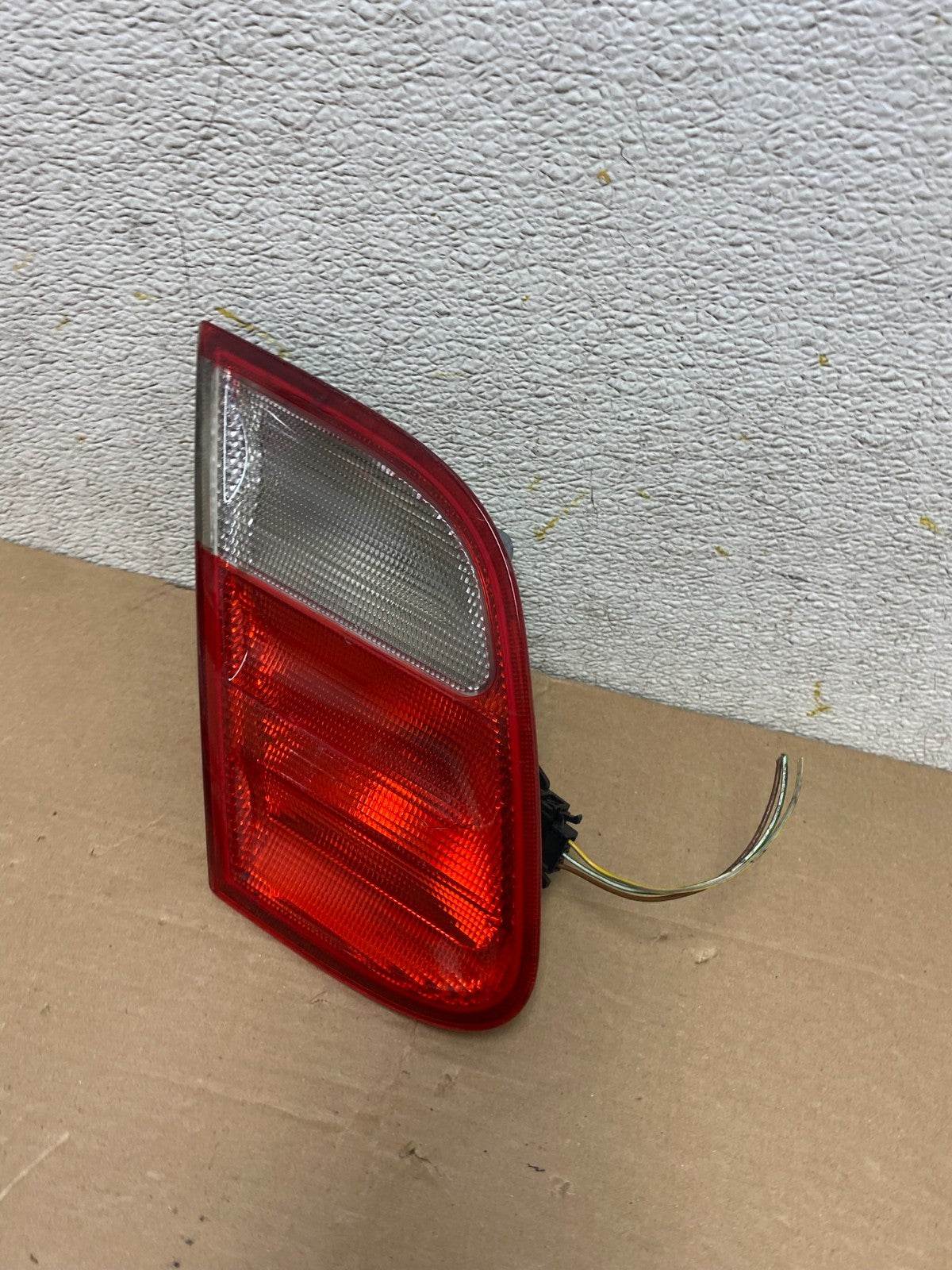 1998-2003 Mercedes Benz CLK Inner Left Driver LH Side Tail Light Lamp R0448 DW1
