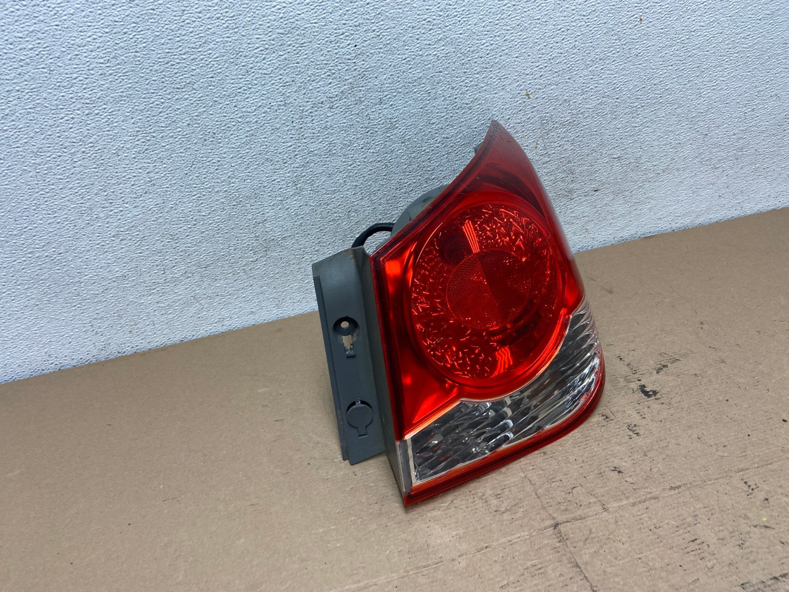 2011 2012 2013 2014 Chevrolet Cruze Right Passinger RH Side Tail Light AF4781 LK2