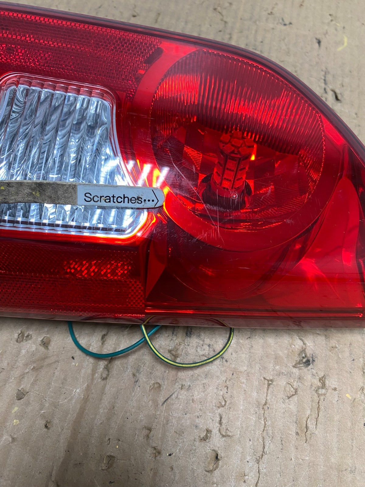 2005 to 2015 Nissan Xterra Right Passenger Rh Side Tail light AD2504 DW3