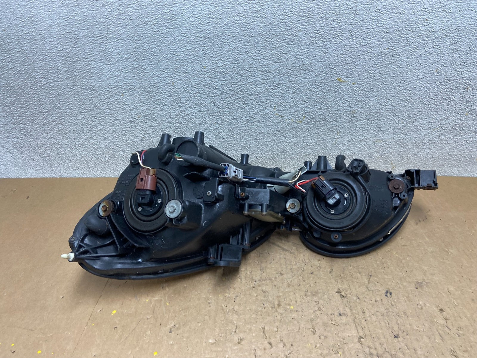 2001 to 2005 Lexus GS430 Gs300 Right Passenger Headlight Halogen Z9339 DW4