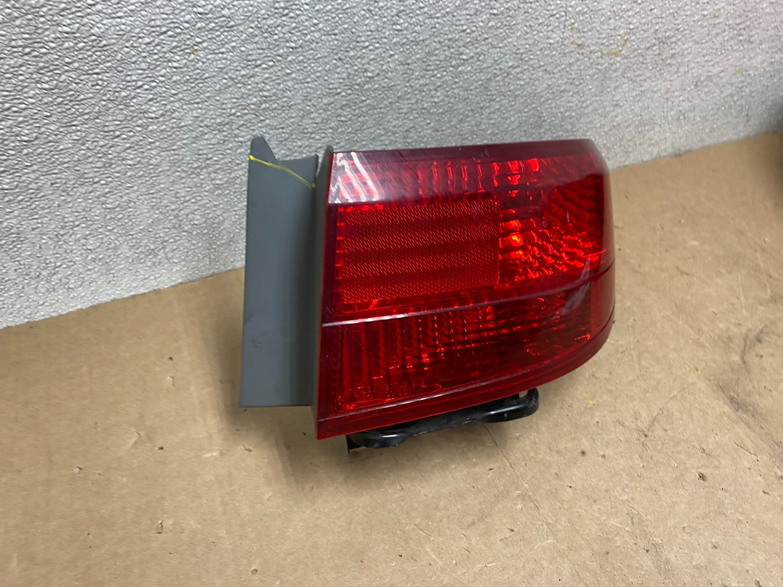 2005 Honda Accord Right Passenger Rh Side Tail Light Oem W8718 DW2