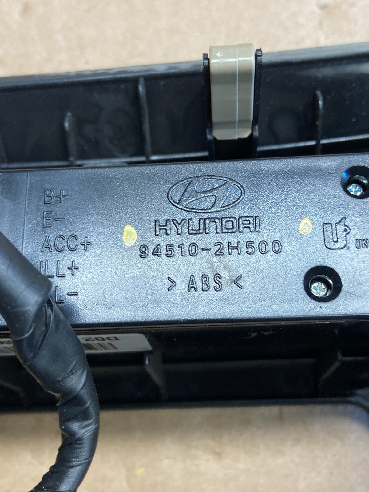 2007-2010 Hyundai Elantra Radio Heat AC Climate Control Air Vent Bezel AI6312 DW5