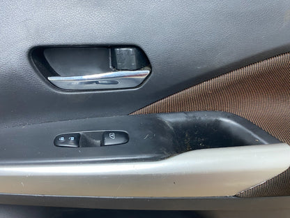 2018 2019 2020 Nissan Kicks Front Right Passenger Door Panel Oem P1363 DG3