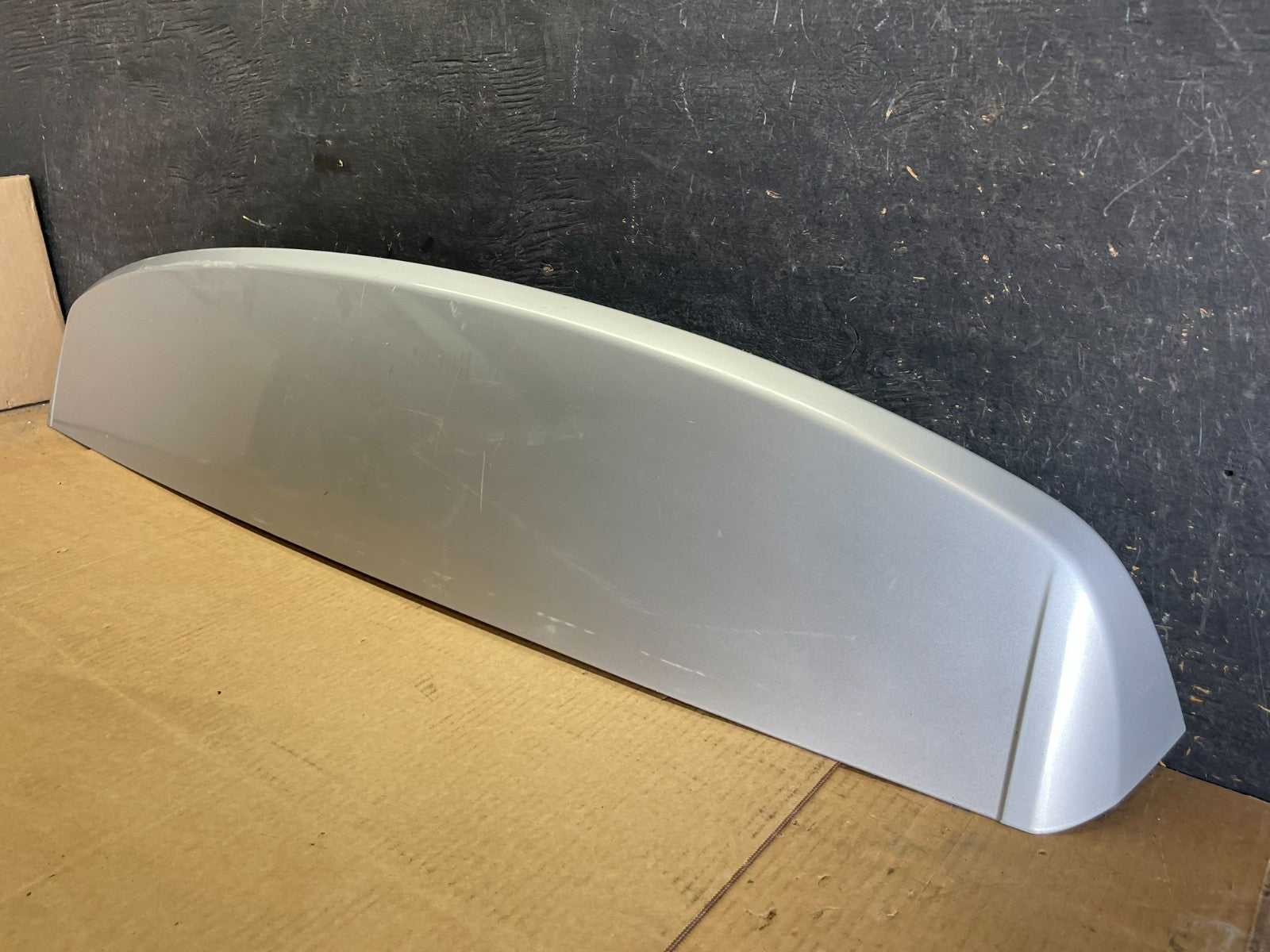 2009 to 2014 Volkswagen Routan Rear Spoiler OEM aa8958 DG1