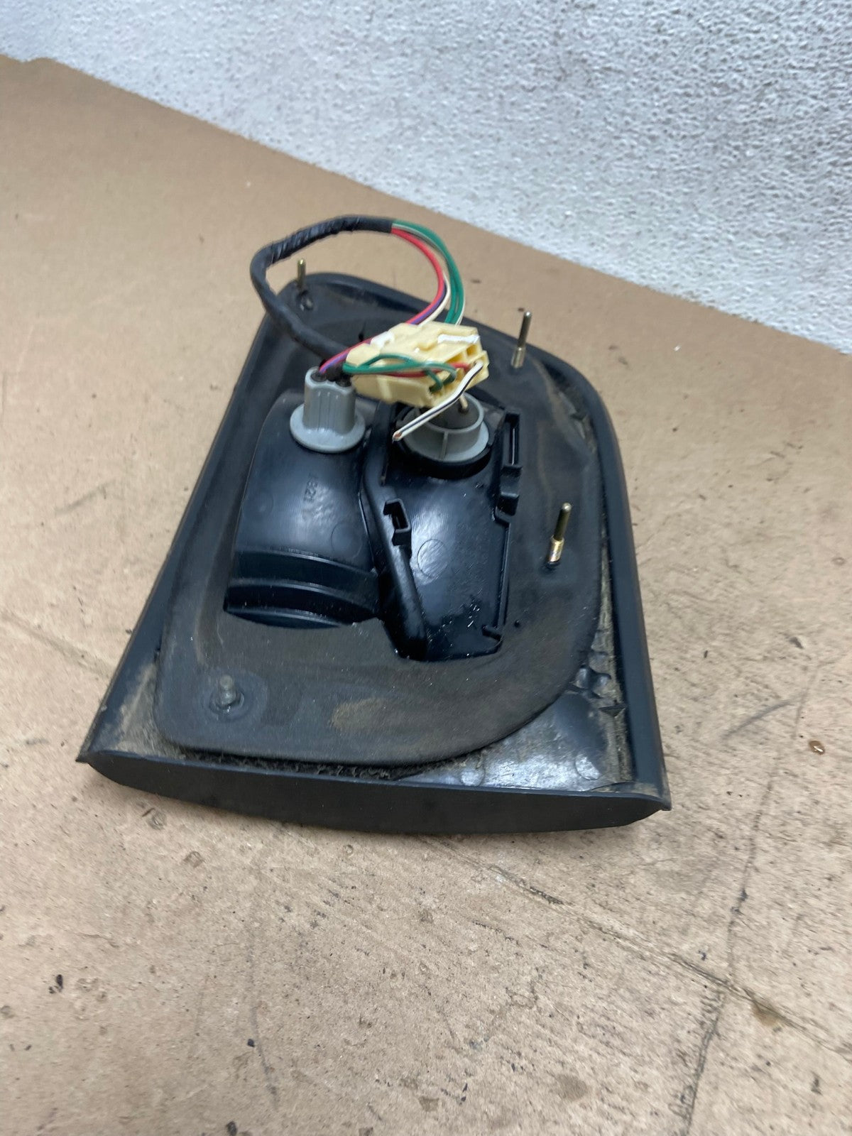 2001 2002 2003 Toyota Sienna Left Driver Lh Side Inner Tail Light AF5737 LK5