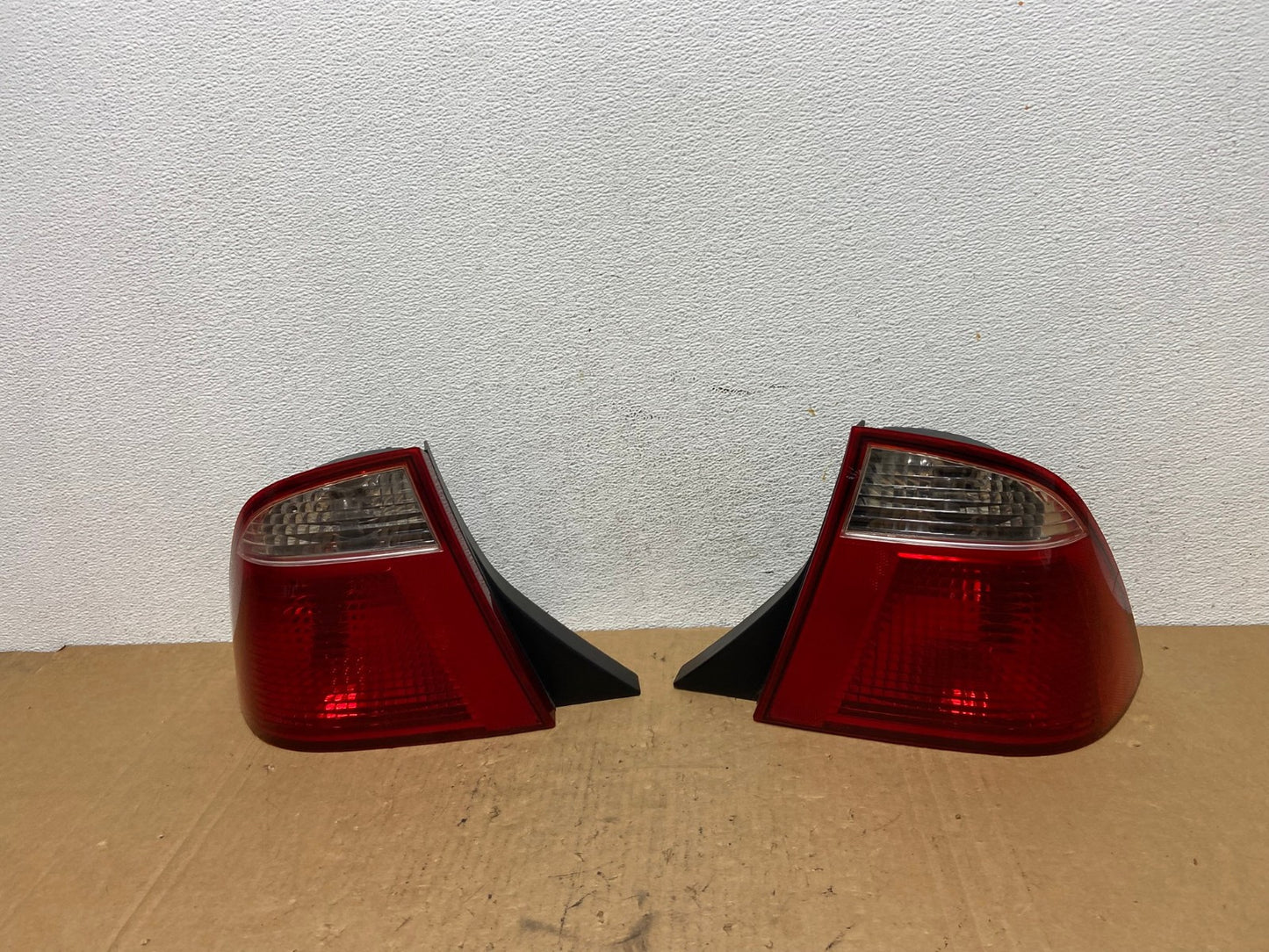 2005 2006 2007 Ford Focus Sedan Left Right Side Tail Lights AD3191 LK0
