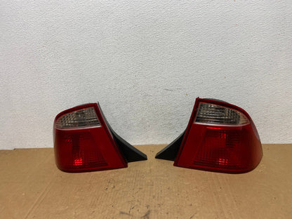 2005 2006 2007 Ford Focus Sedan Left Right Side Tail Lights AD3191 LK0