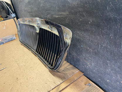 1998 to 2002 Lincoln Navigator Front Upper Grill Grille Oem S3257 DG5
