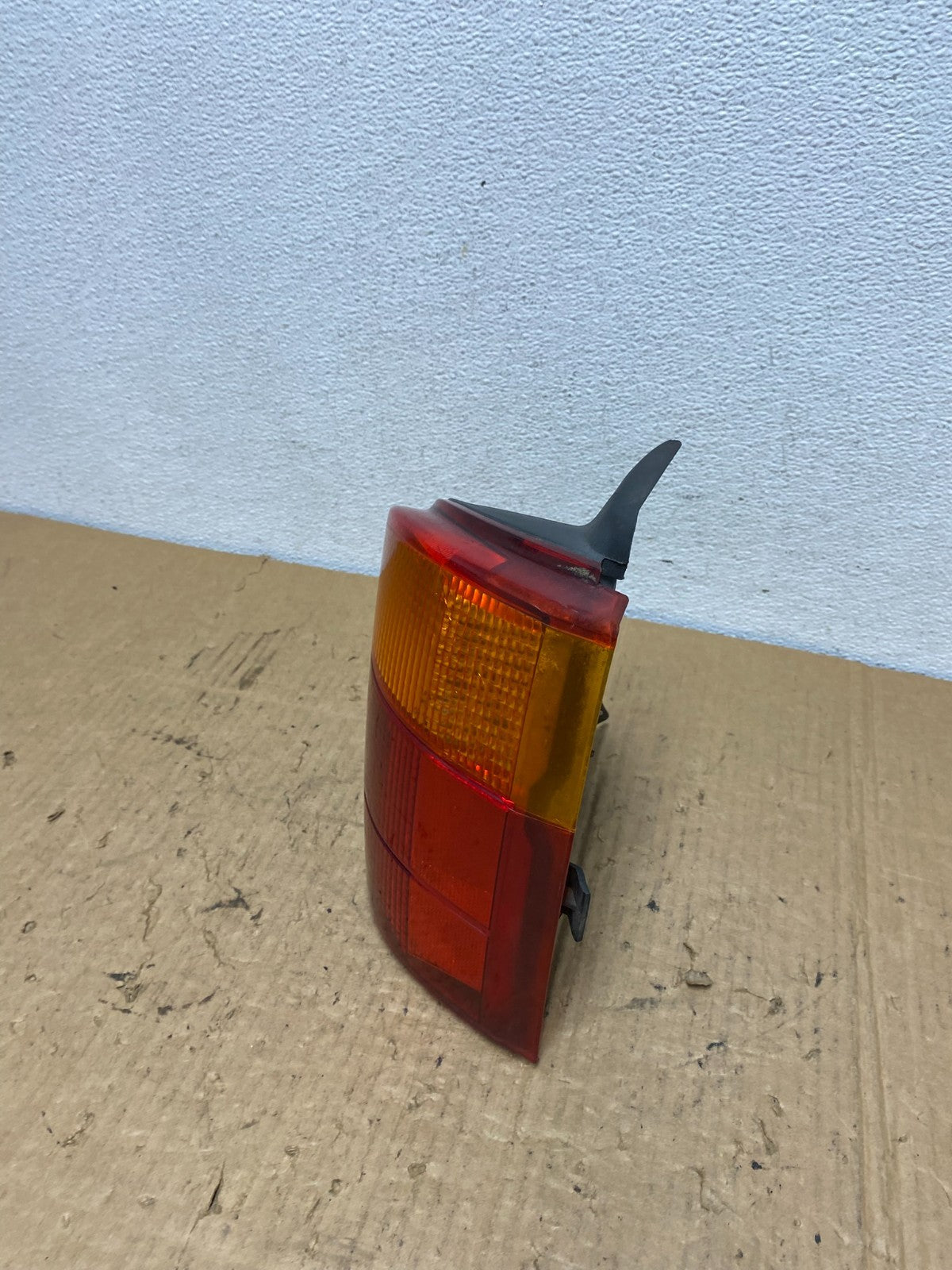 1996 to 1999 Saturn SW2 Wagon Right Passenger RH Side Tail Light AC8175 DG1