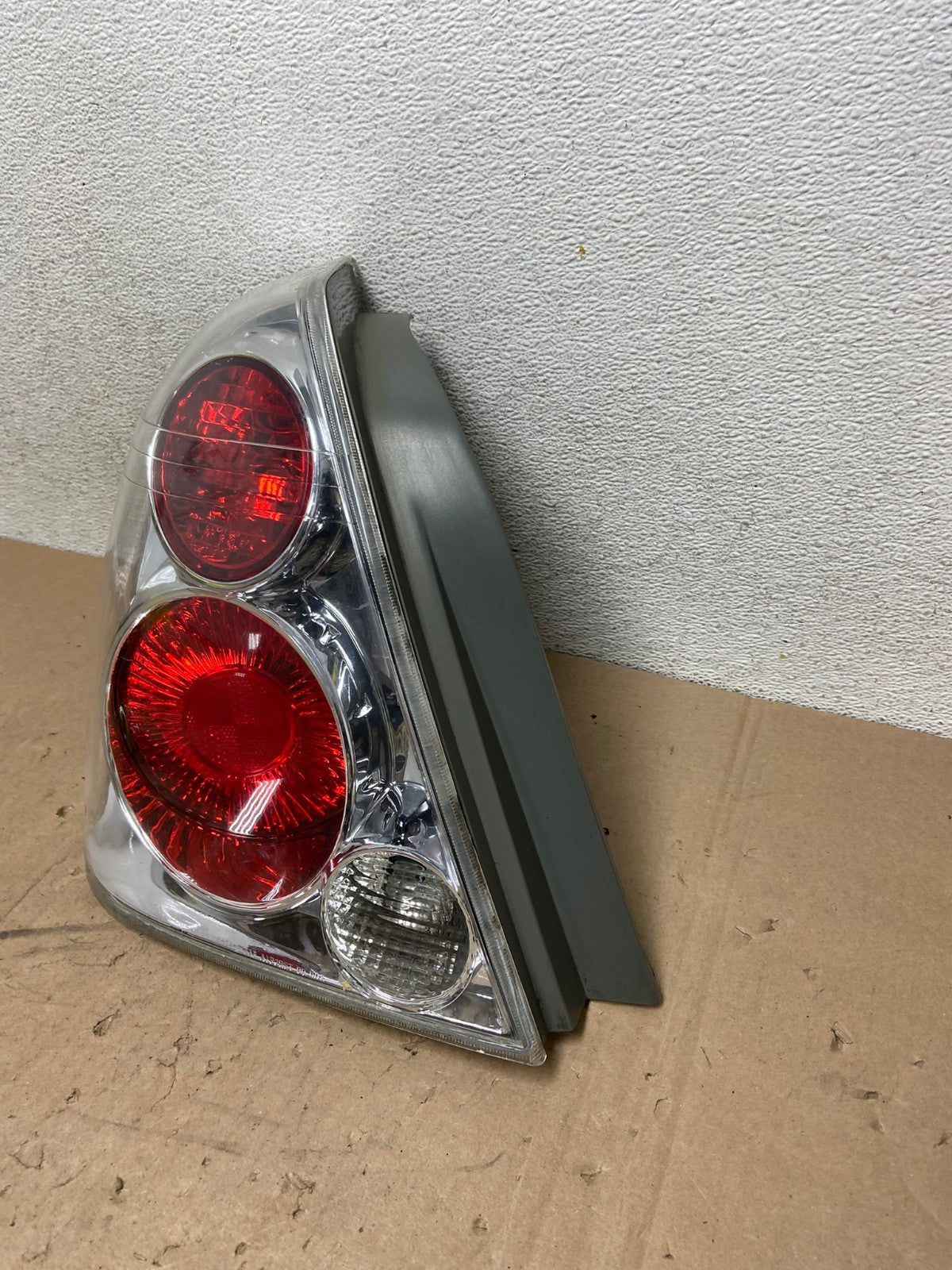 2005 to 2006 Nissan Altima Left Driver Side Tail Light AG5305 LK1