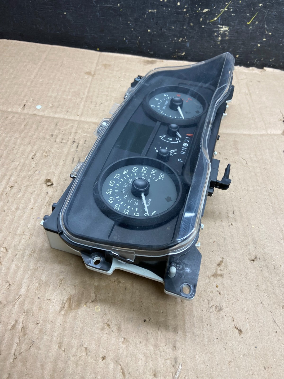 2009 to 2010 Mercury Marquis Speedometer Cluster Gauge Oem y2536 DG1