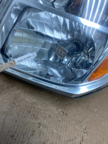 2005-2007 Nissan Pathfinder Halogen Headlight Left Driver LH AD8226 DW4