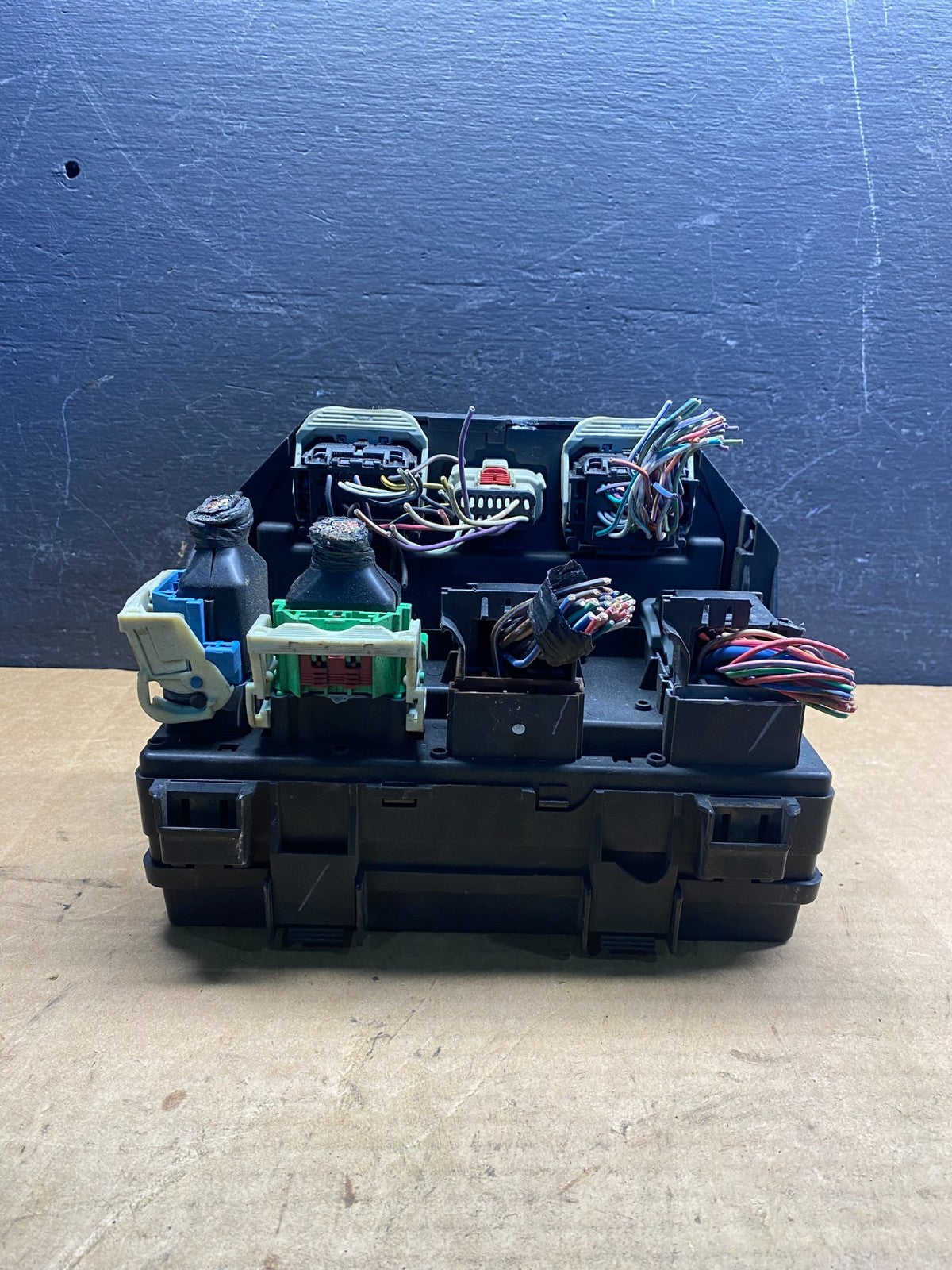 2009 Liberty Nitro TIPM Power Integrated Fuse Box Module AD7553 DG1