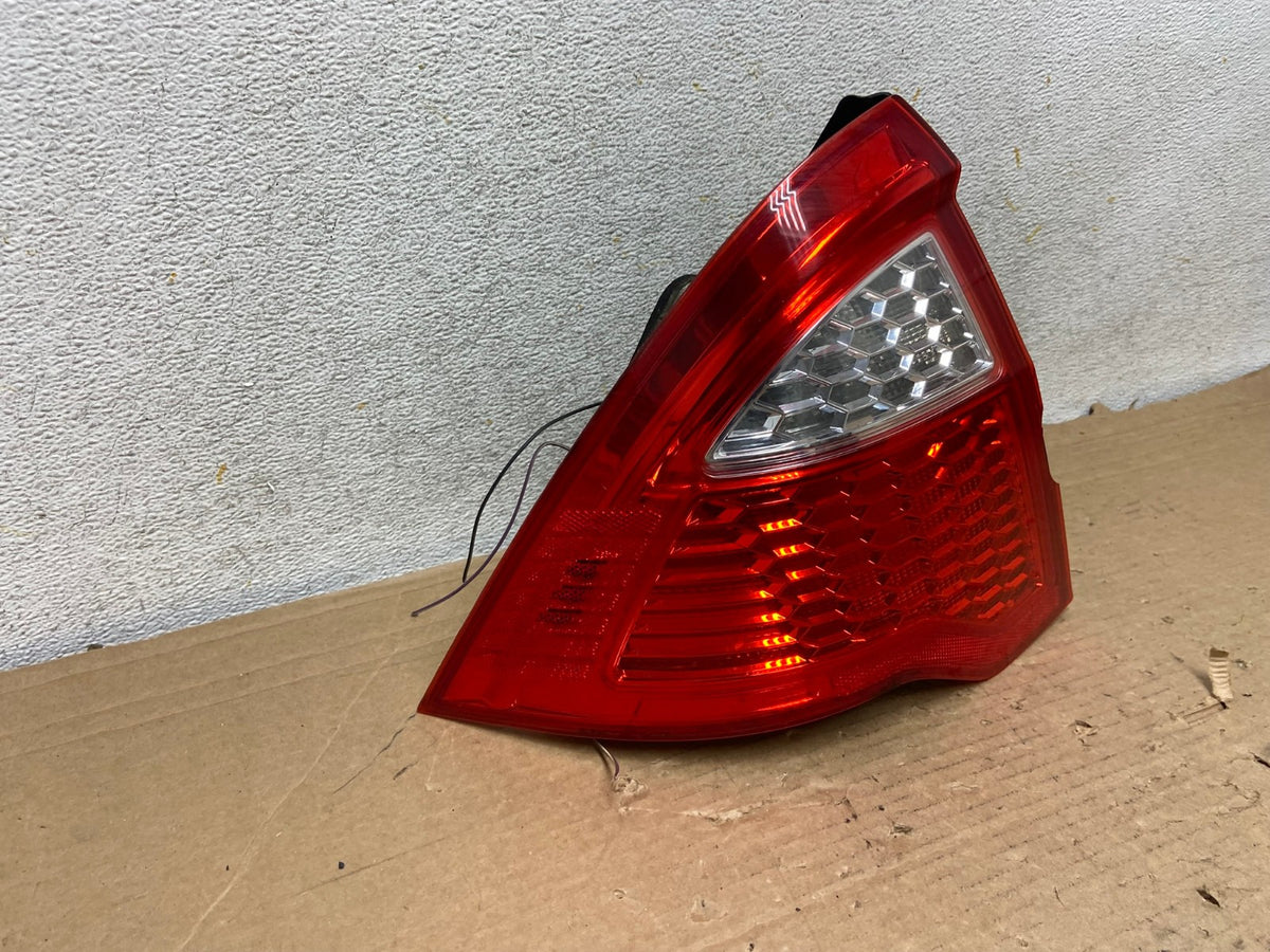 2010 2011 2012 Ford Fusion Left Driver LH Side Tail Light AH8910 LK1