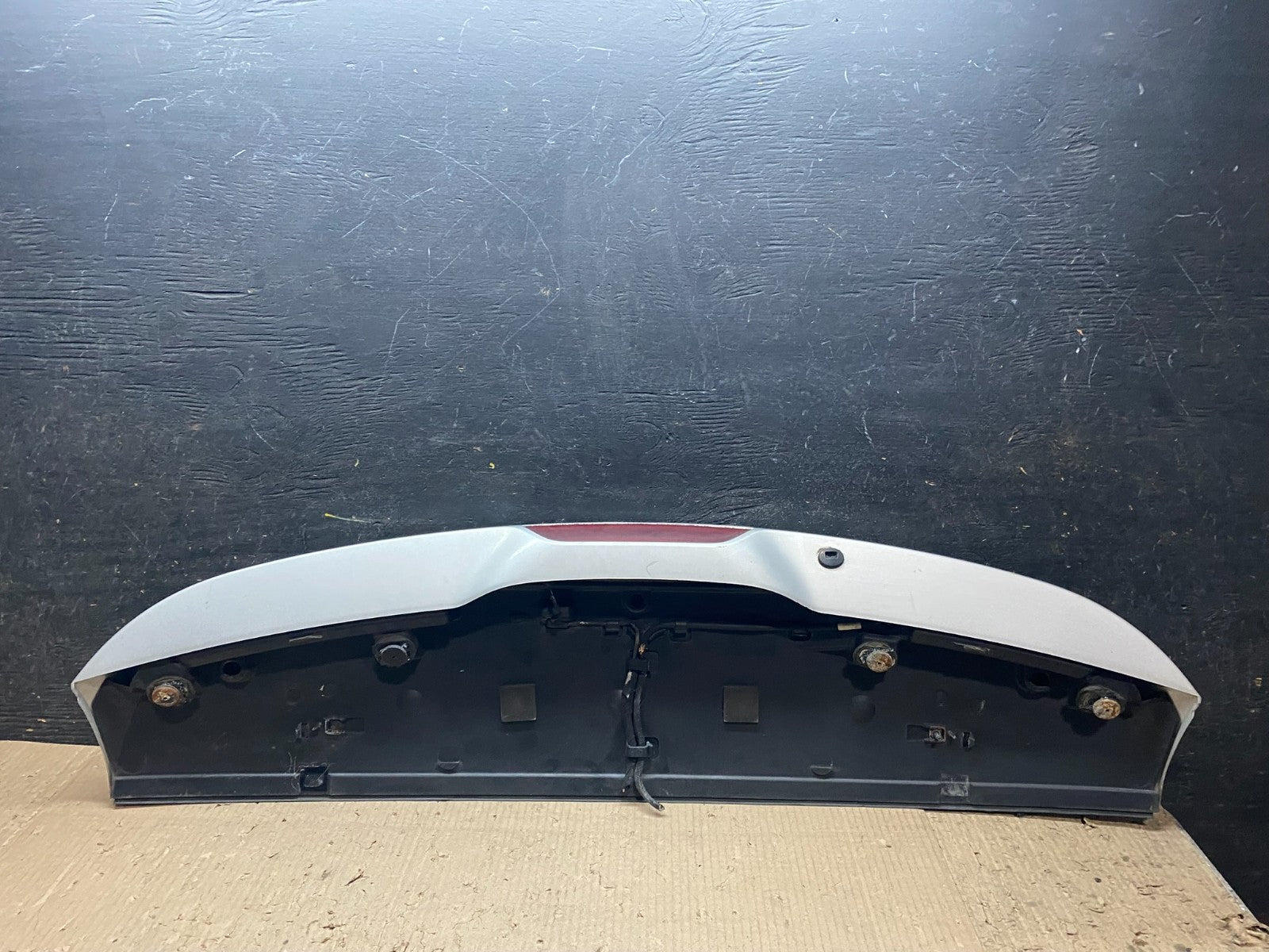 2011 to 2013 Jeep Grand Cherokee Rear Spoiler Wing OEM  X8140   DG6
