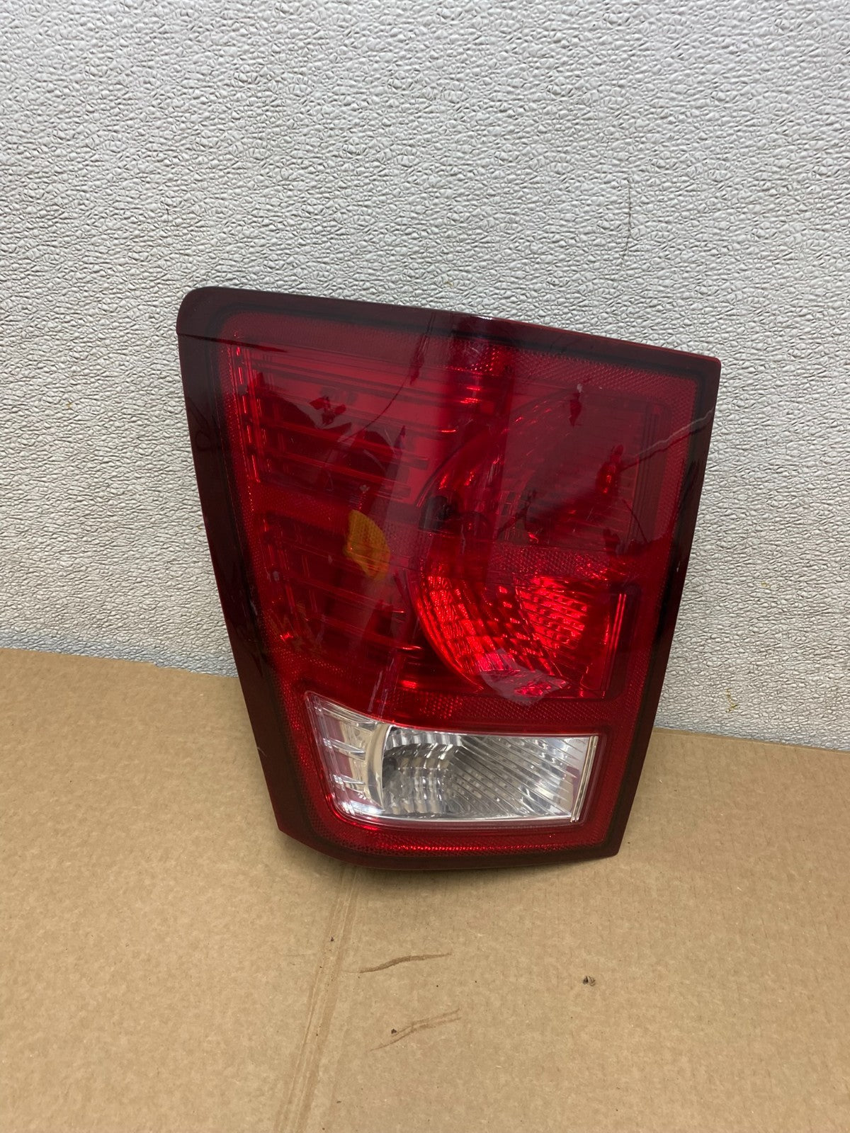 2007 2008 2009 2010 Jeep Grand Cherokee Left Driver Lh Tail Light Oem V0943 DW0