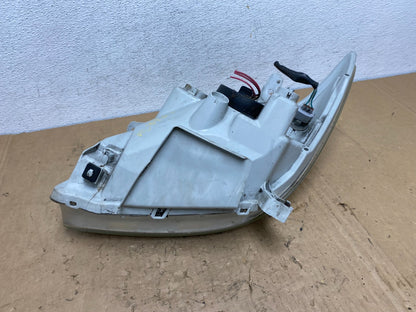 2005 to 2008 Pontiac Vibe Right Passenger RH Side Headlight Halogen AD37627