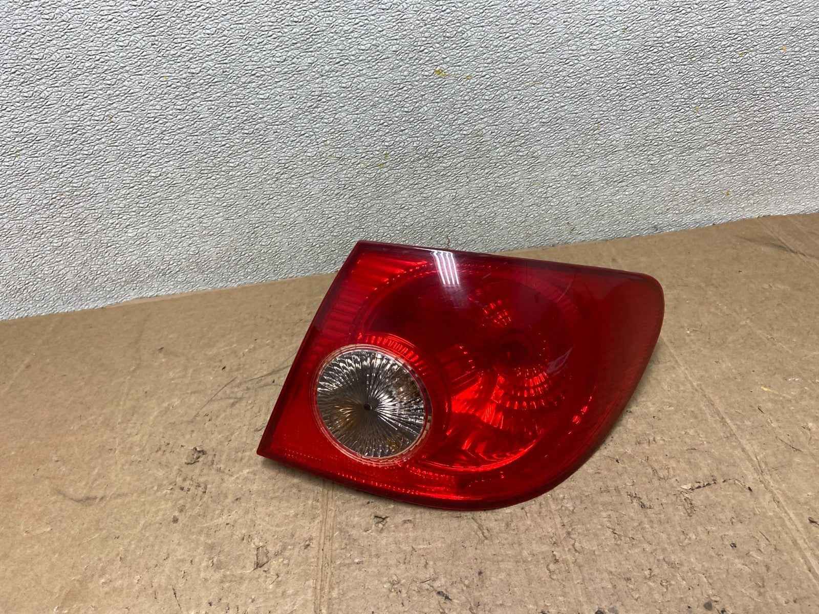 2006 - 2008 Toyota Corolla Right Passenger RH Side Tail light AA3865 DW0