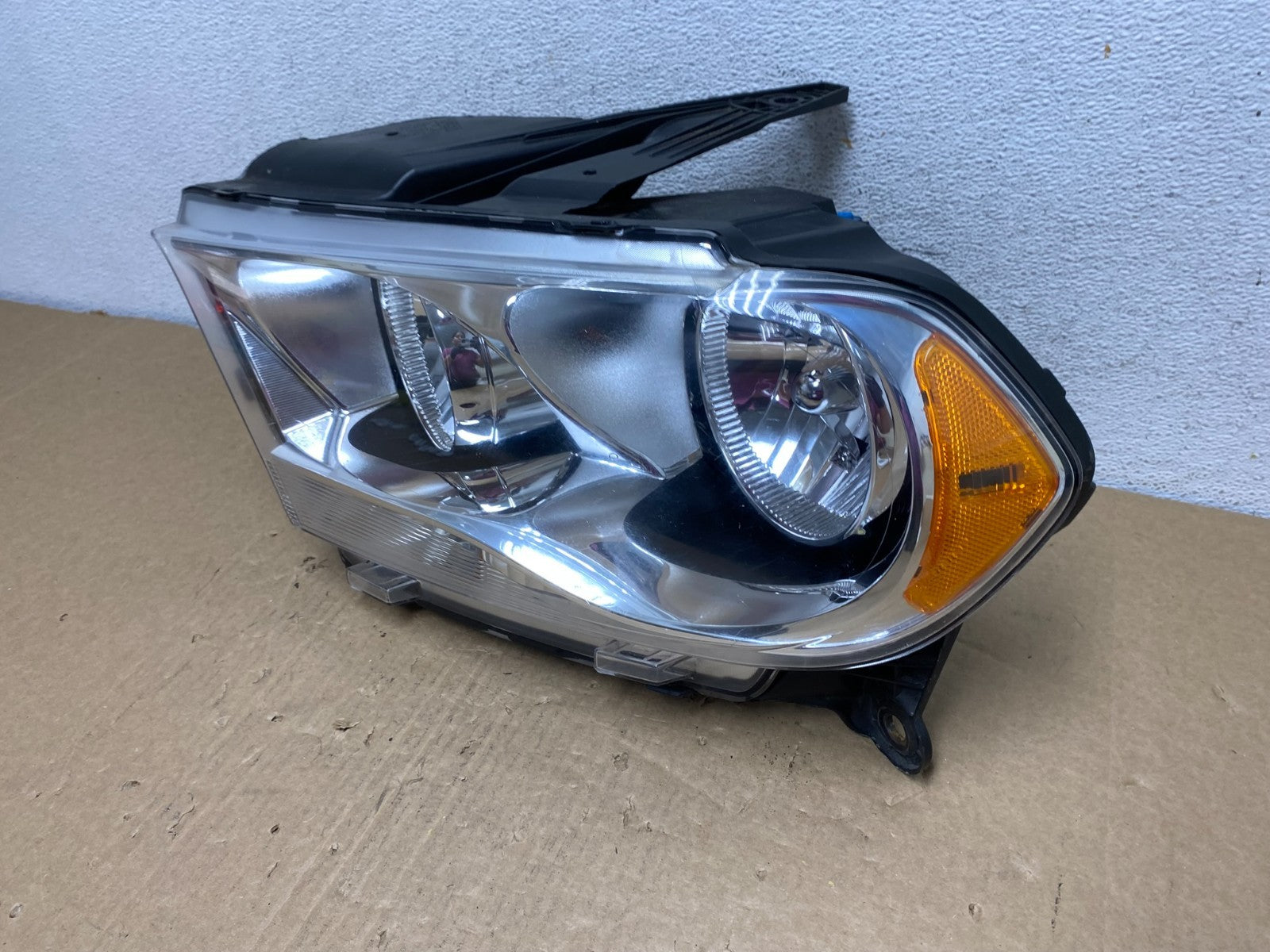 2011 to 2013 Dodge Durango Left Driver LH Side Headlight AF7374 DW1