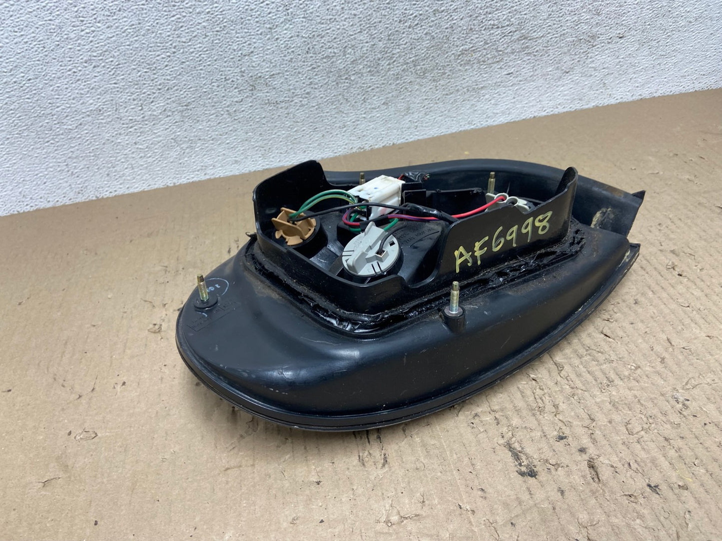 2000 to 2001 Nissan Maxima Right Passenger Rh Side Tail Light AF6998 LK6