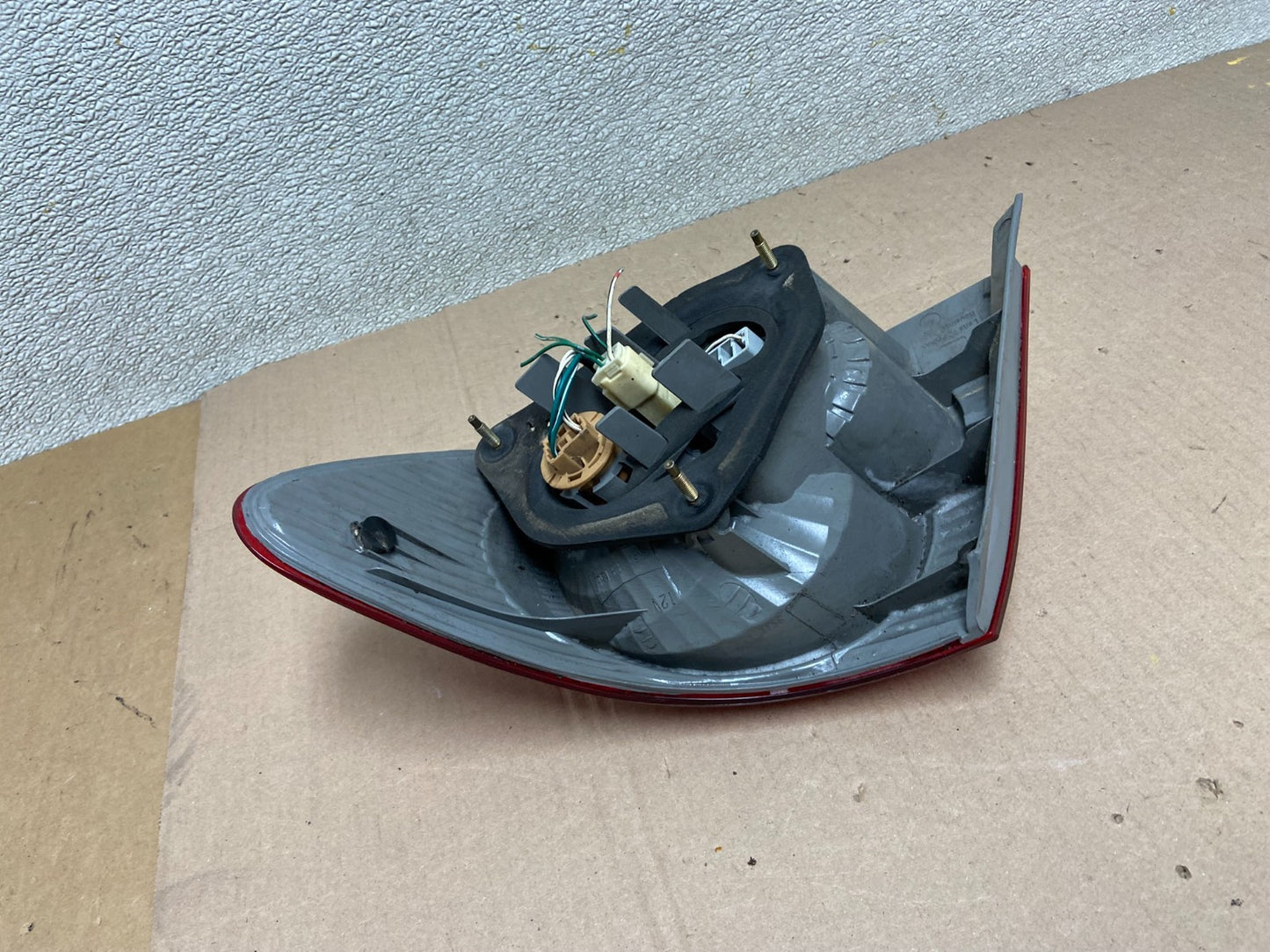 2003 to 2005 Toyota Corolla Left Driver Lh Side Tail Light AA0301 DW3