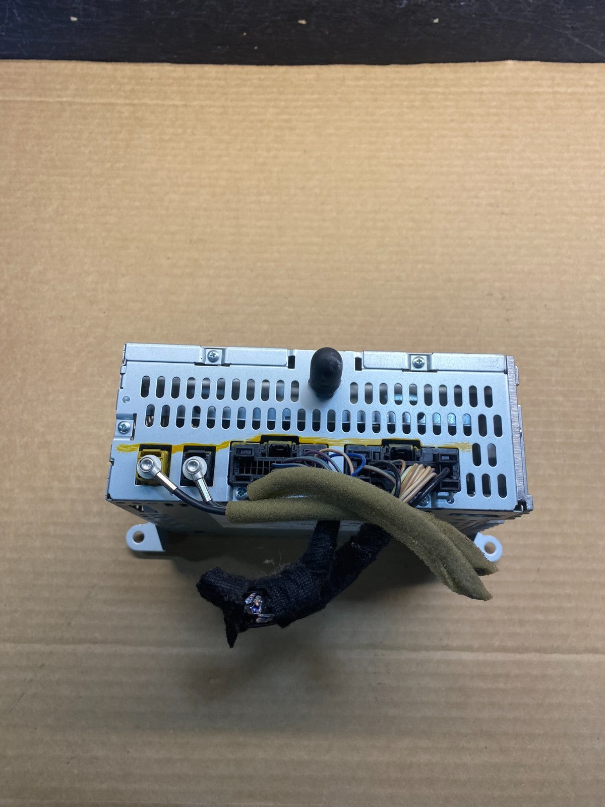 2013 to 2014 Ford Edge AM/FM Radio Reciever AF4069 DW5