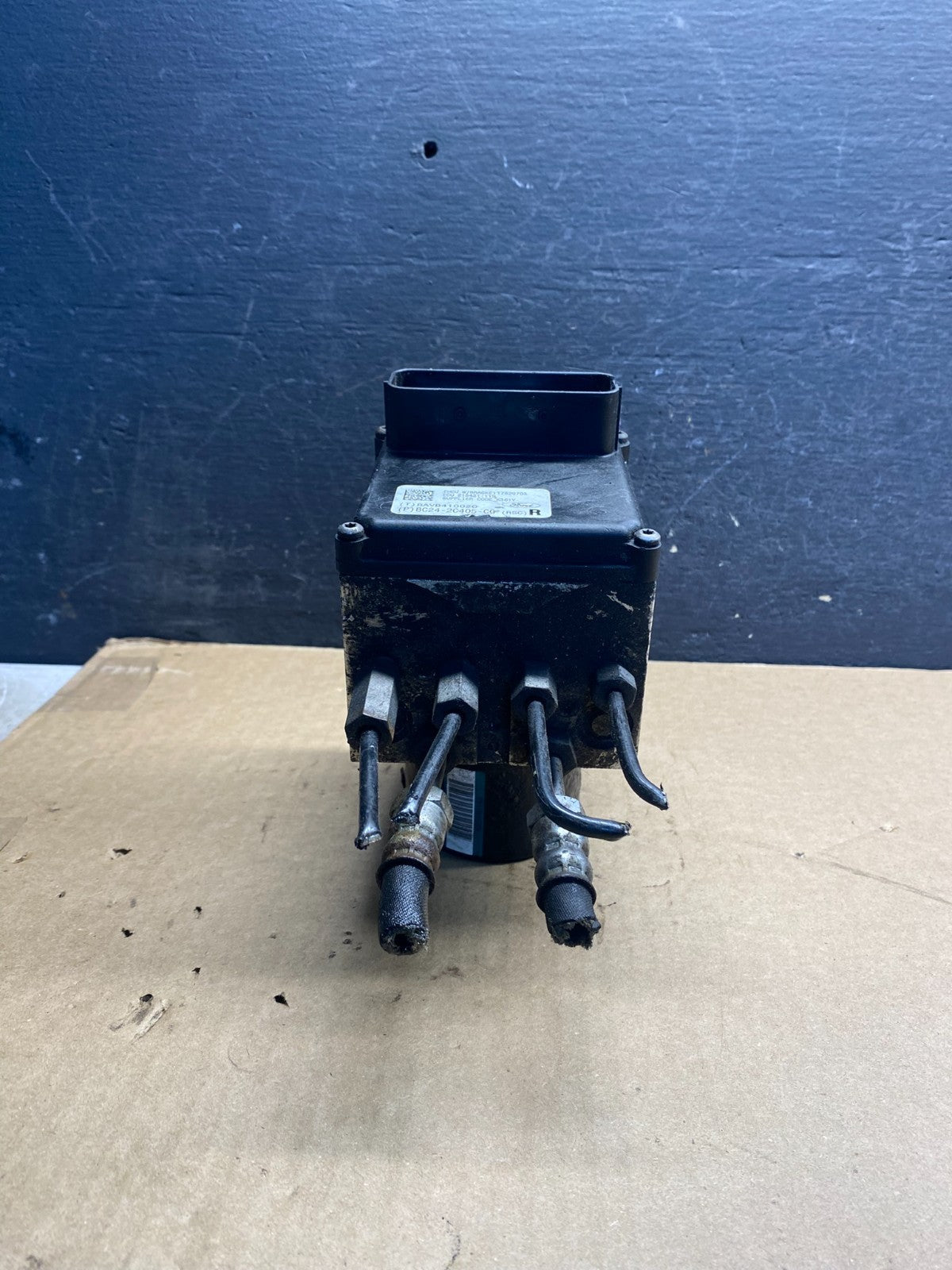 2011 - 2014 Ford E250 E350 Van ABS Anti Lock Brake Pump Module af8939 DG1