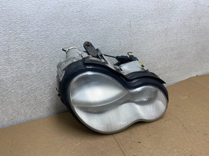 2001 - 2004 Mercedes-Benz C Class Halogen Right Passenger Headlight U9791 DW2
