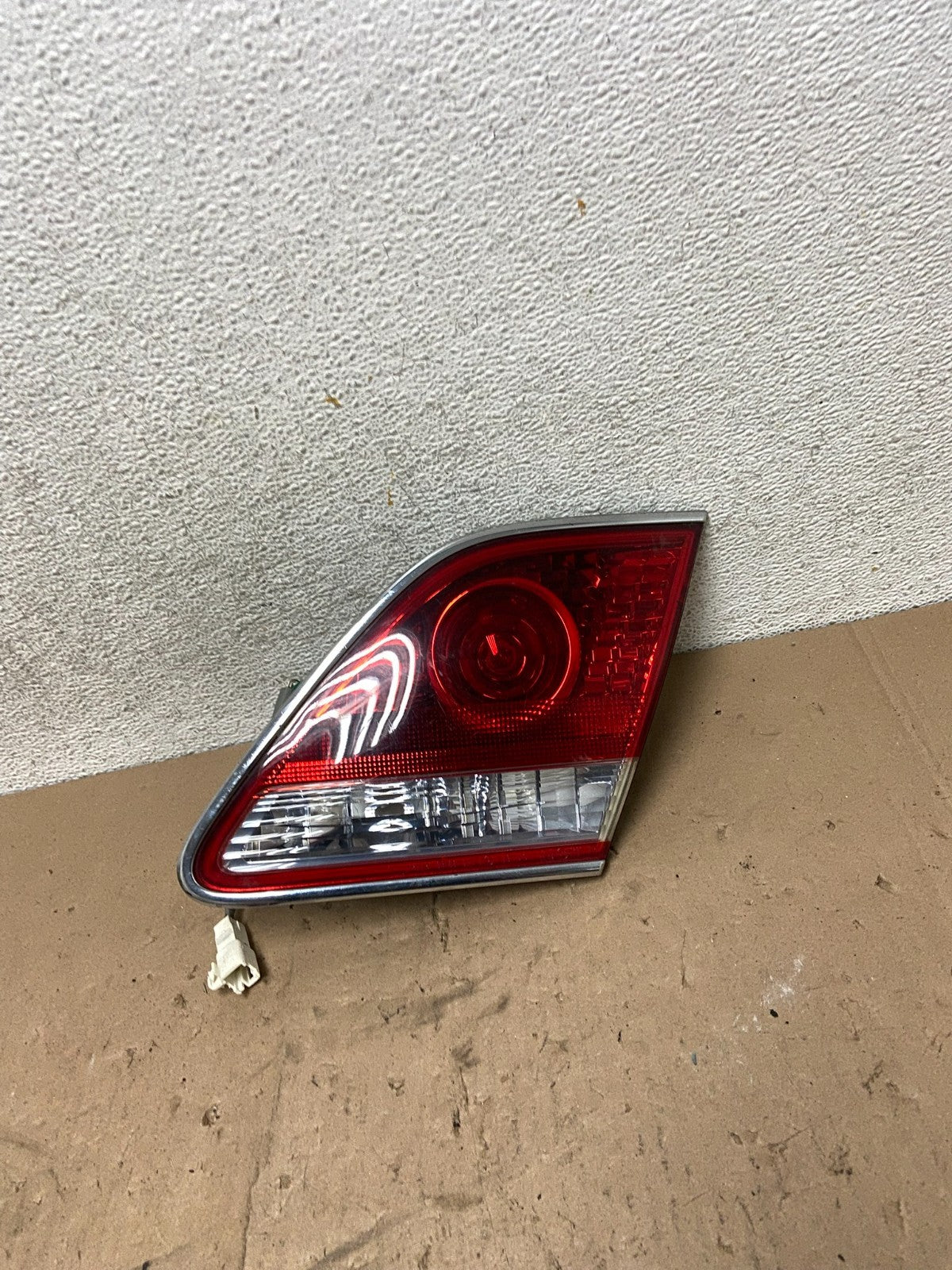 2005 2006 Lexus ES330 Right Passenger RH Side Tail Light Inner AG4932 DW0