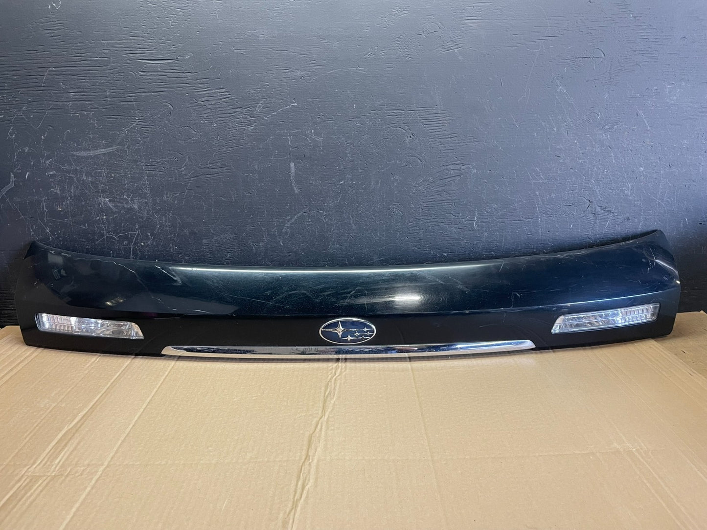 2005-2009 Subaru Legacy Outback Tail Lift Gate Trunk Finish Molding ac9669 DG0