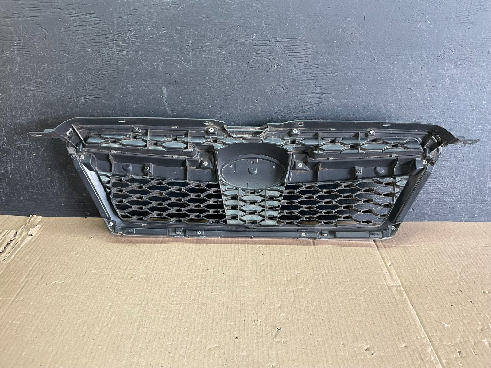 2012 - 2016 Subaru Impreza Crosstrek Front Upper Grill Grille AE3605 DG3