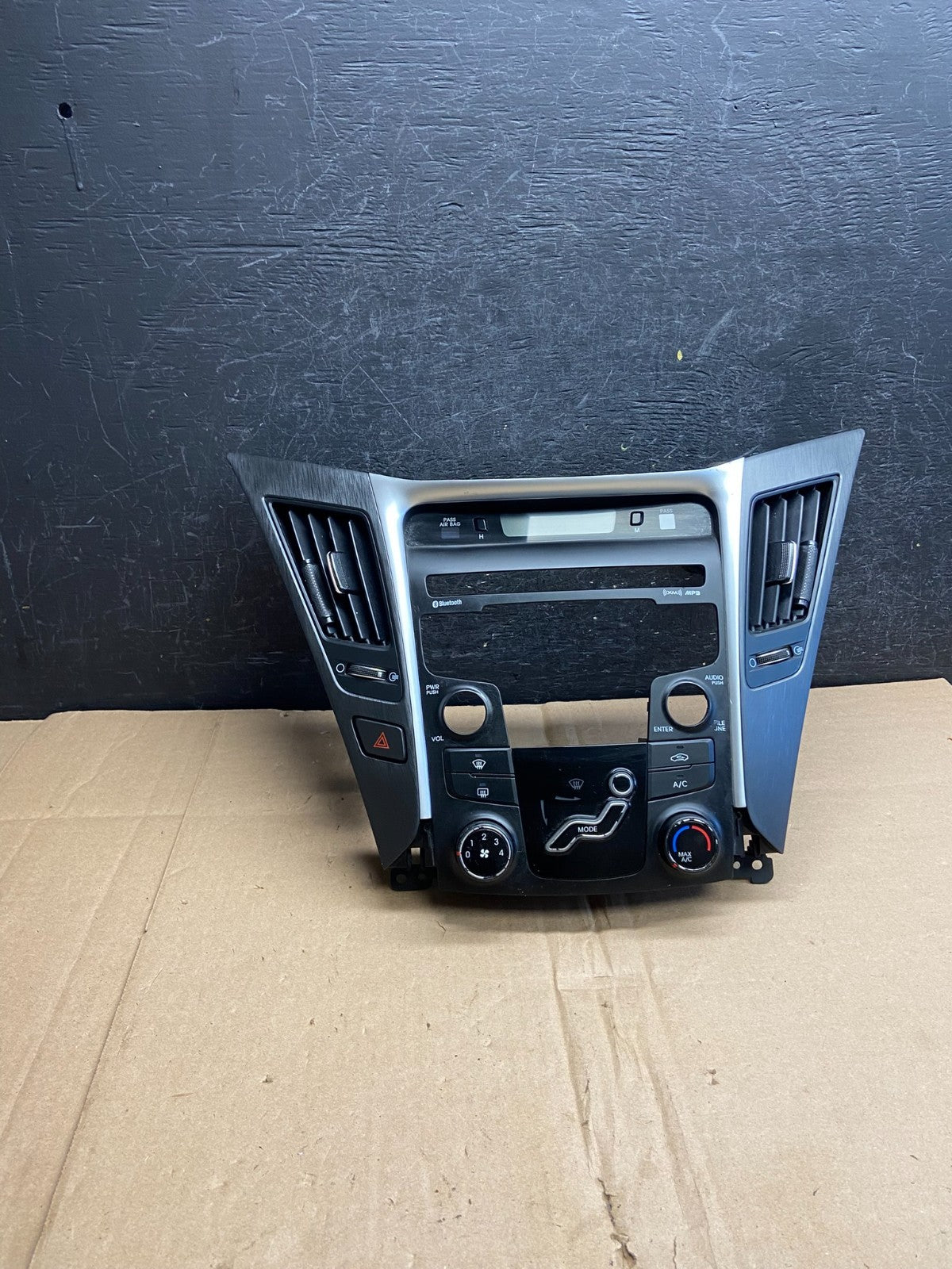 2011 - 2014 Hyundai Sonata Center Radio Climate Control Air Vent Bezel ai6041 DG0