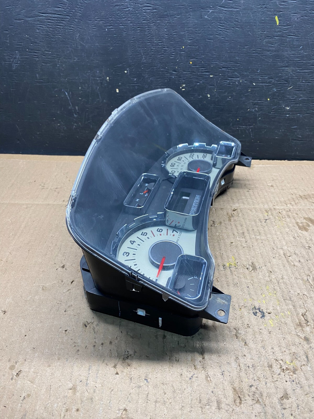 2007 to 2014 Expedition Speedometer Cluster Gauge M8250 PS1