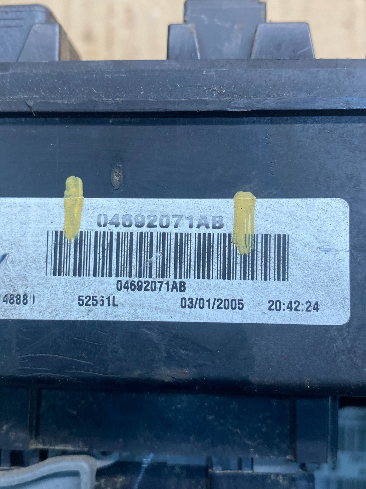 2005 Jeep Grand Cherokee BMC Body Module Power Fuse Box Relay AE2197 DW4
