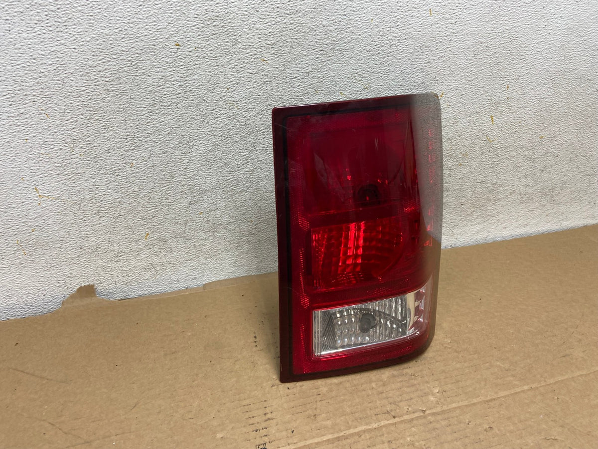 2007 to 2010 Jeep Grand Cherokee Right Passenger Tail Light AH7849 LK1