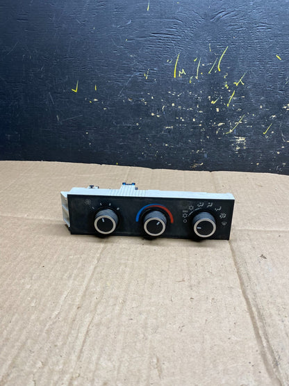 2008-2010 Chevrolet Express 1500 2500 3500 Climate Control Panel AA4685 DG0