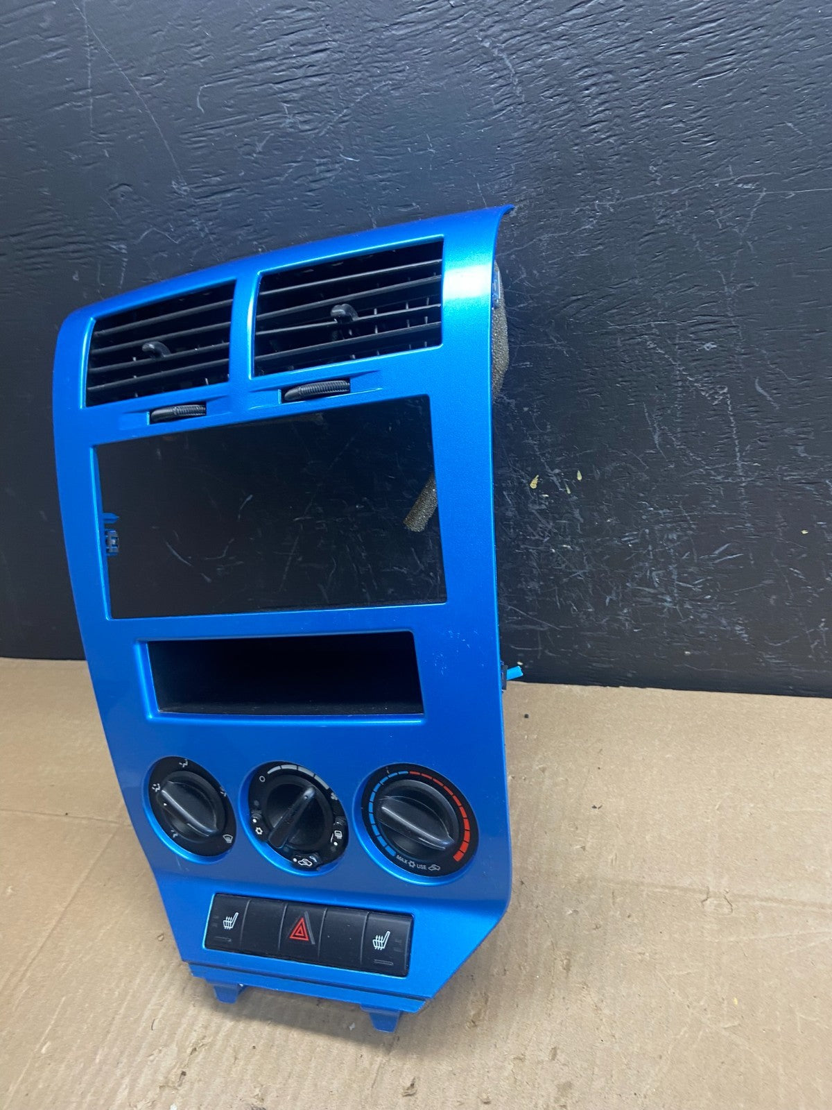 2007 to 2009 Dodge Caliber Dash Radio Center Bezel Climate Dash OEM ab9674 DG1
