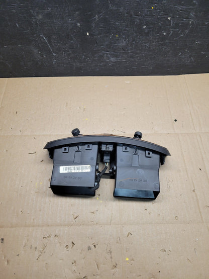 2004 to 2009 Cadillac SRX Front Center Dash A/C Air Vent i4962 OEM DG14