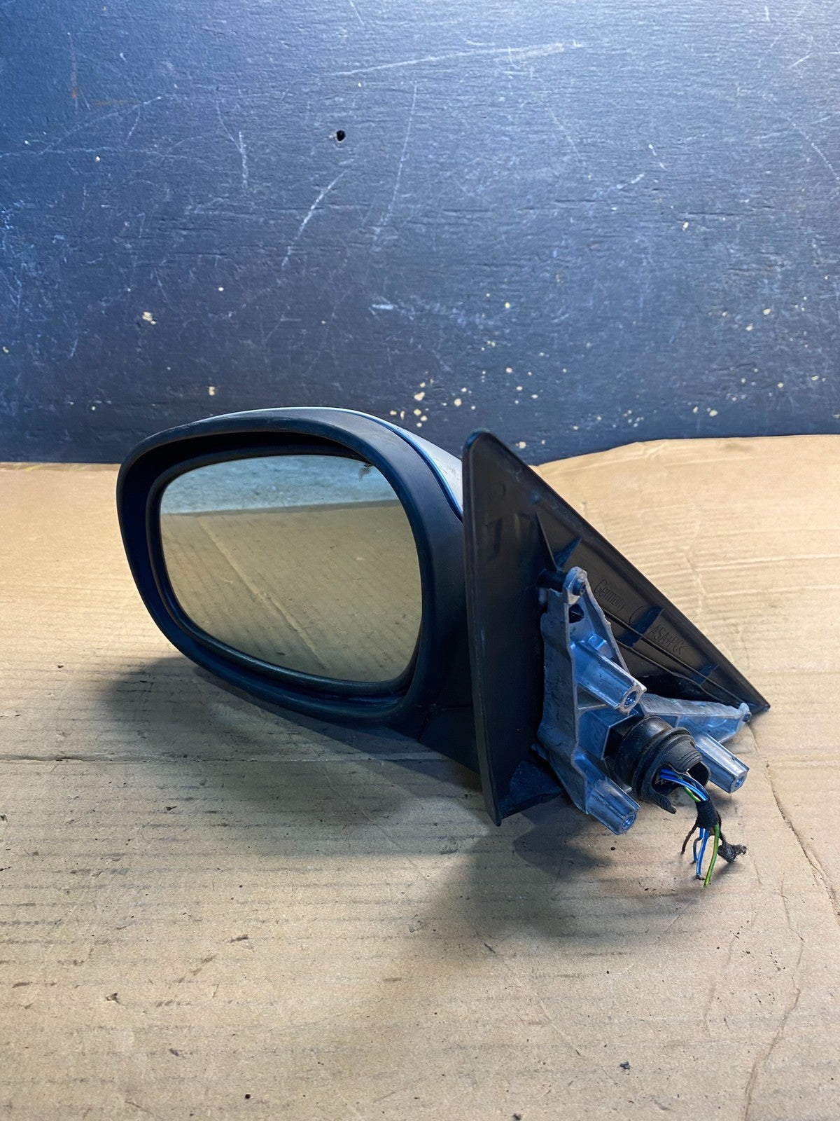 2009 to 2011 BMW 328i 335i Left Driver Lh Side View Door Mirror OEM AA5624 MS10