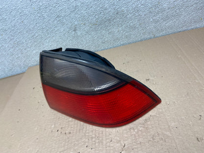 1999 to 2001 Saab 9-5 Right Passenger RH Tail Light Sedan OEM AB2466 LK1