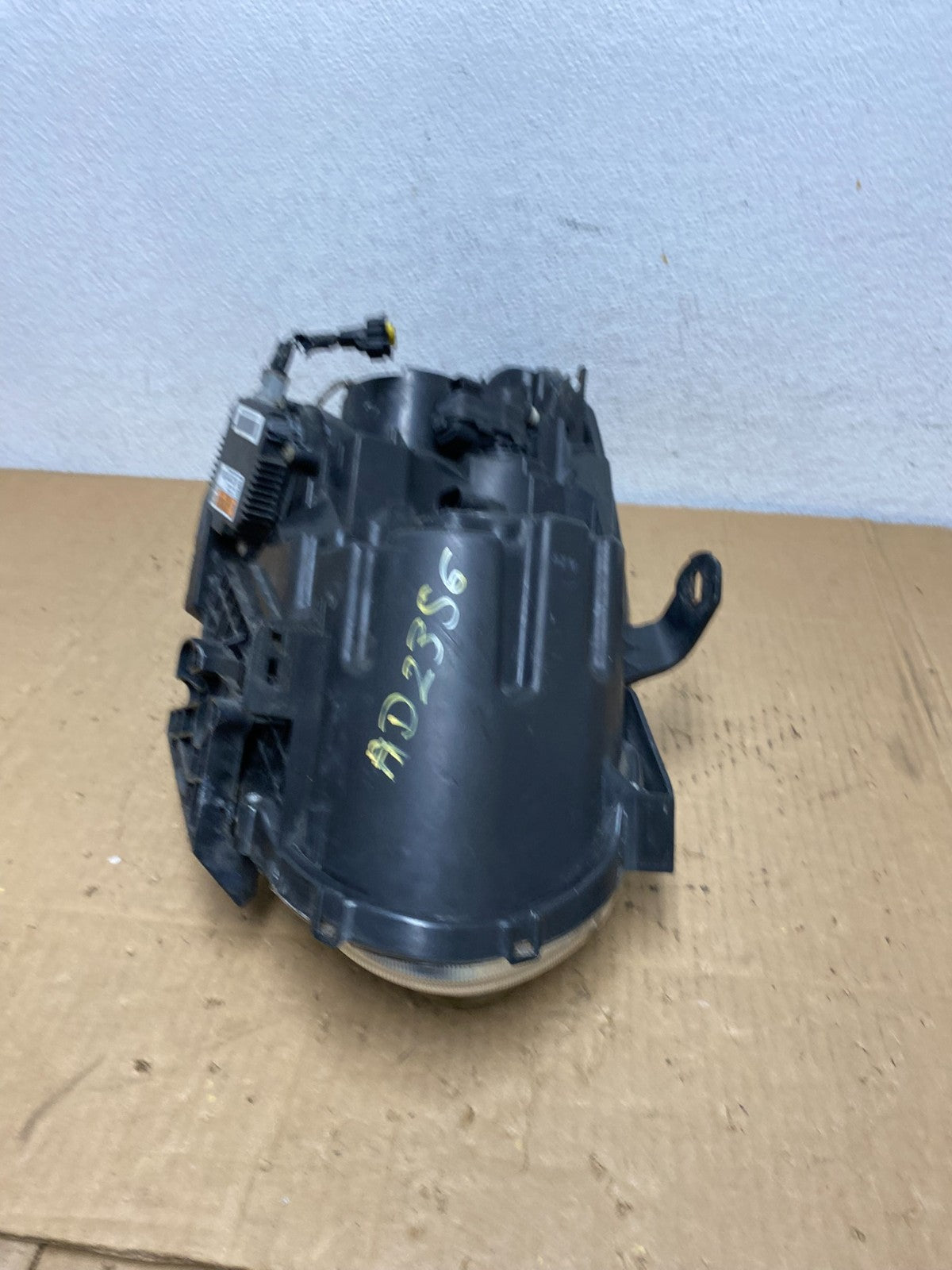 2008 to 2013 Nissan Rogue HID Xenon Headlight Left Driver Lh Side AD2356 DW9