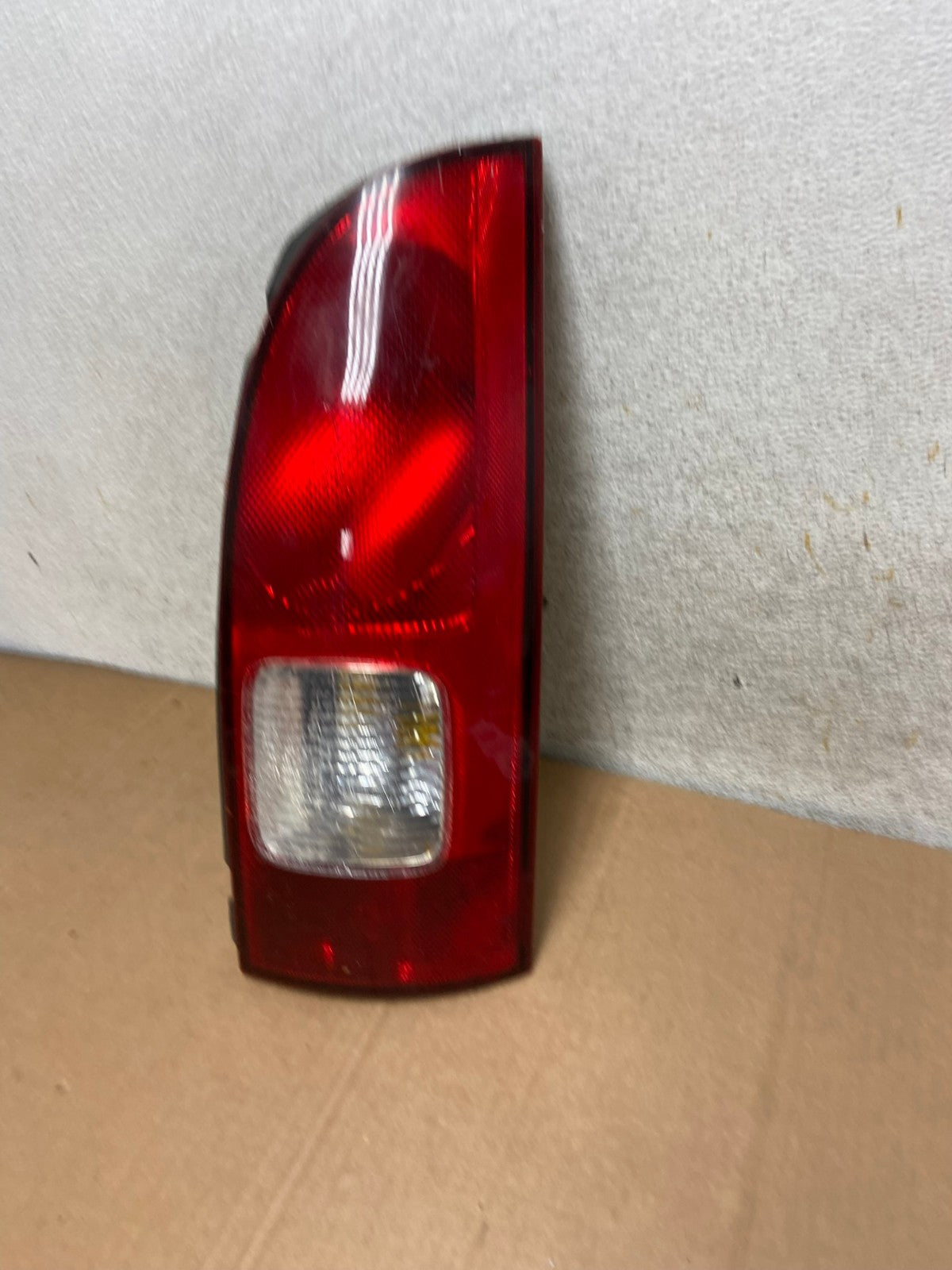 2001 to 2002 Nissan Quest Right Passenger Rh Side Tail Light AI8350 LK1